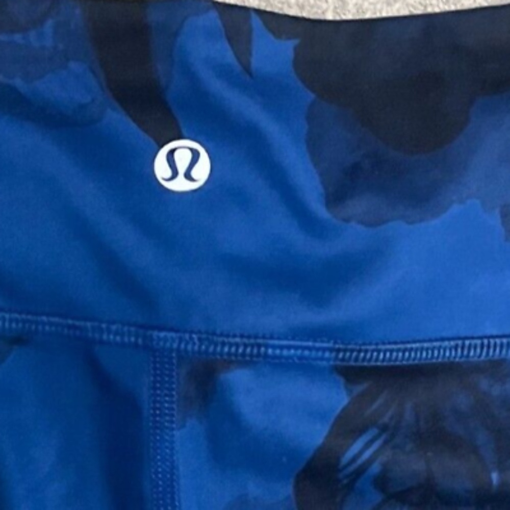 Lululemon Wunder Under Pants 6 Blue Black Inky Floral Cropped Leggings Gym 3450